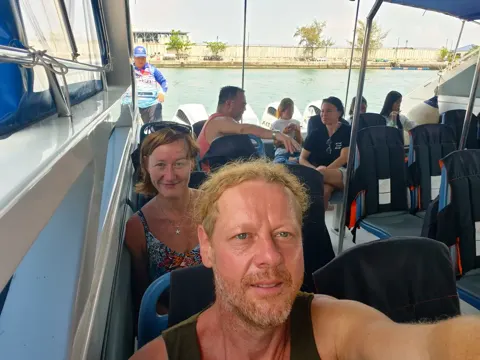 Auf dem Boot zwischen Koh Rong und Koh Rong Sanloem