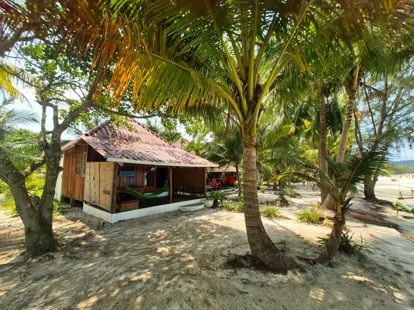 Unsere Strandvilla unter Palmen bei Paradise Villas